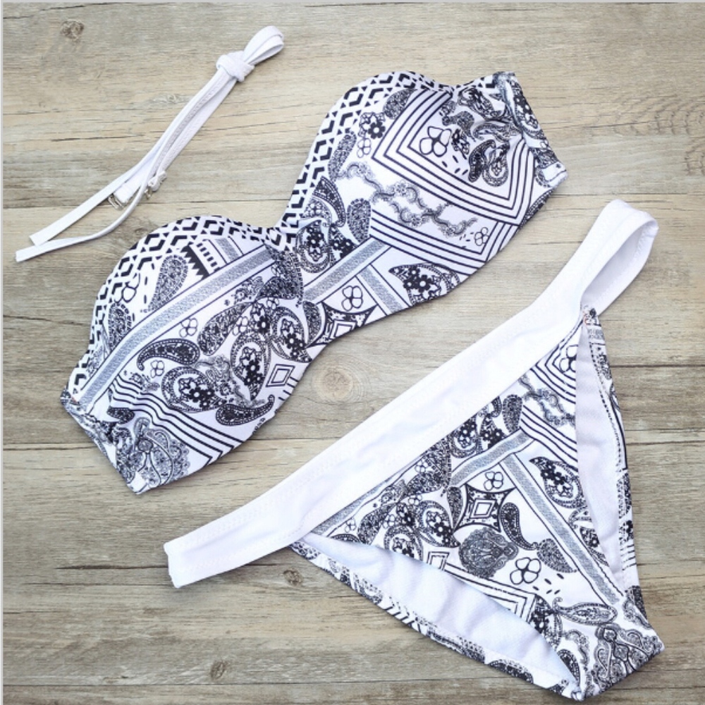 Hello Summer Print Bikini - Picture 3 of 4